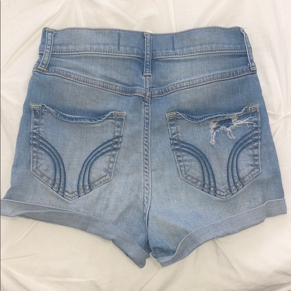 HOLLISTER DISTRESSED JEAN SHORTS! - Picture 4 of 8